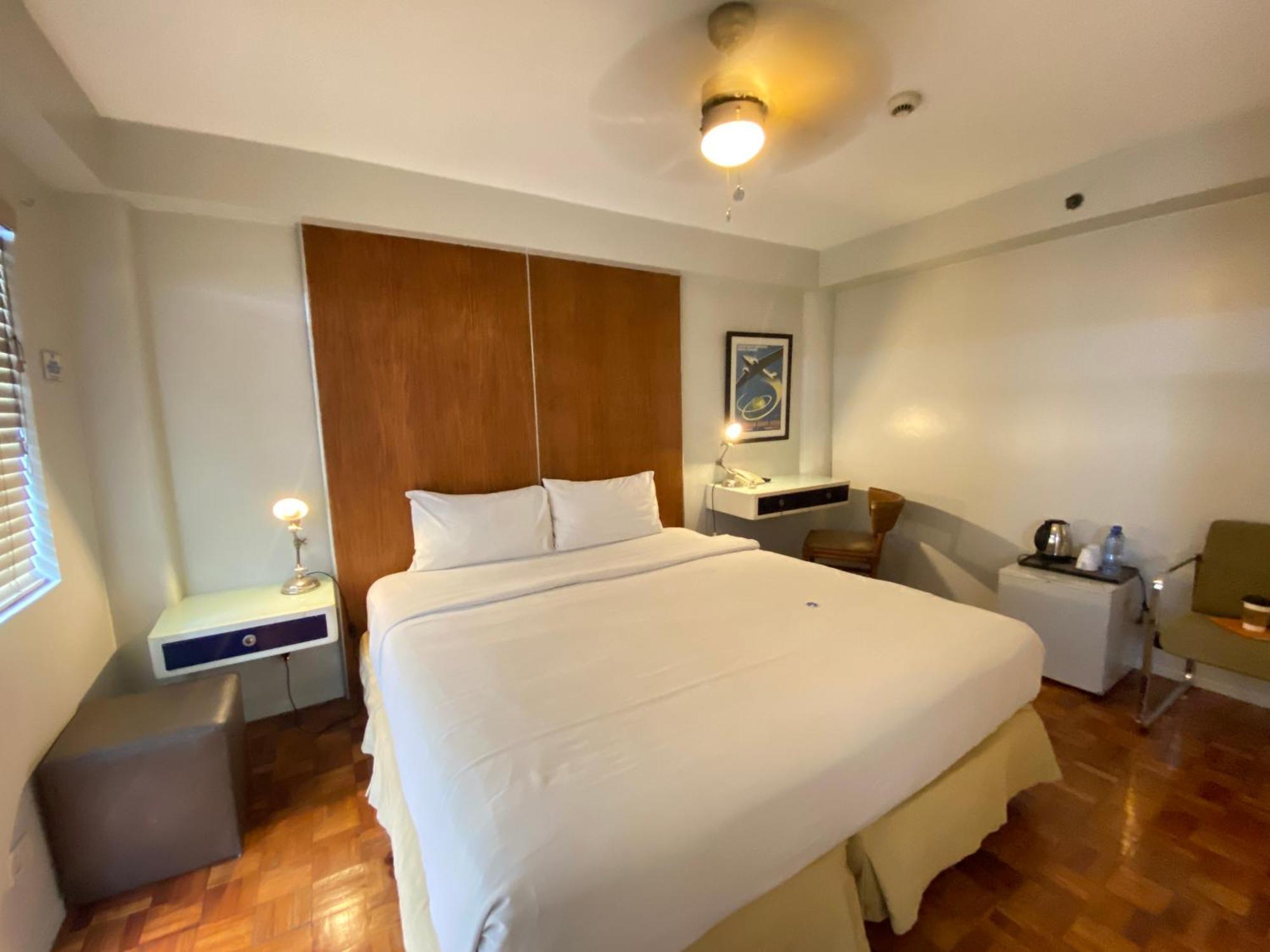 The Clipper House, Poblacion Makati Manila Esterno foto
