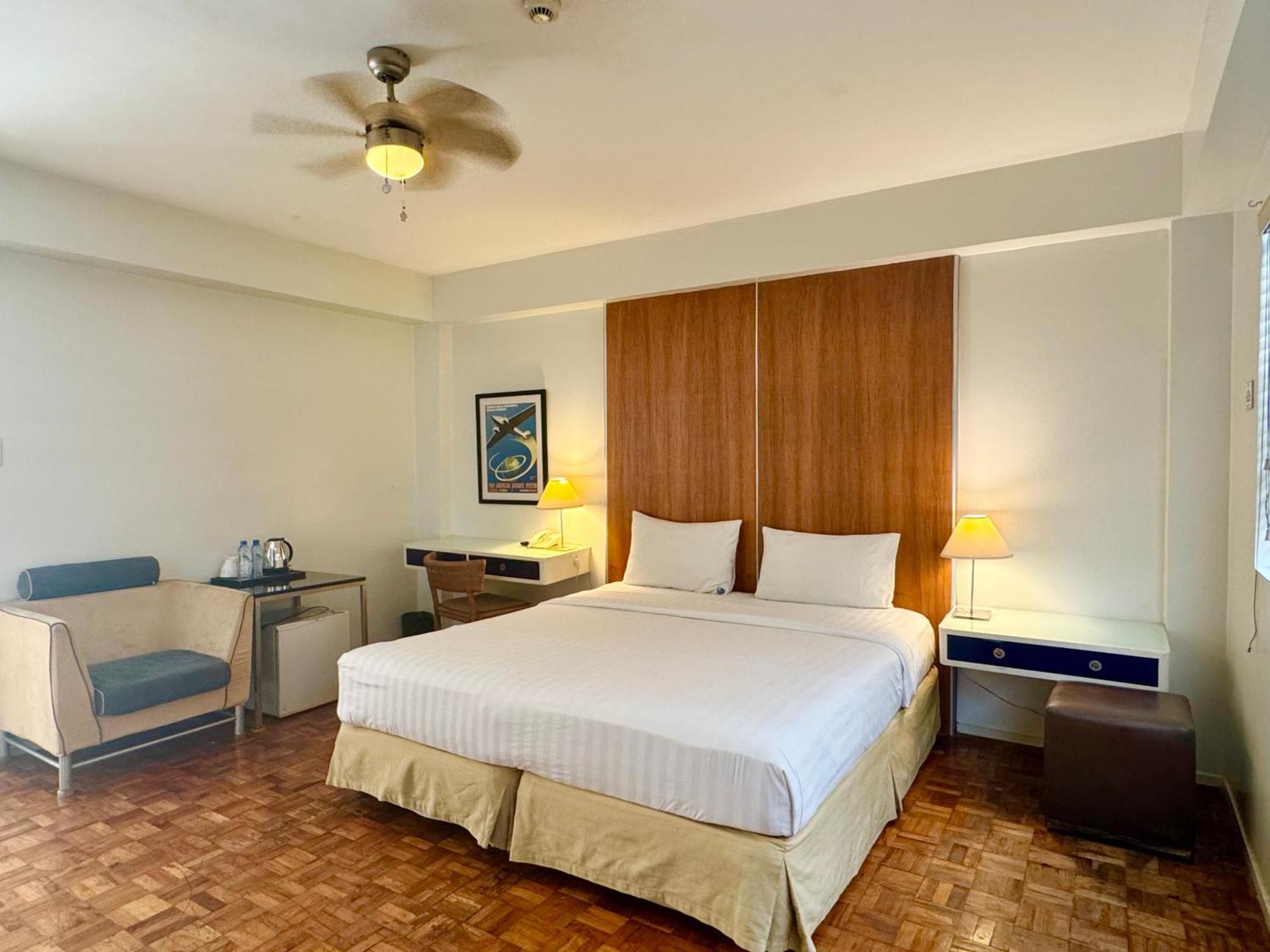 The Clipper House, Poblacion Makati Manila Esterno foto